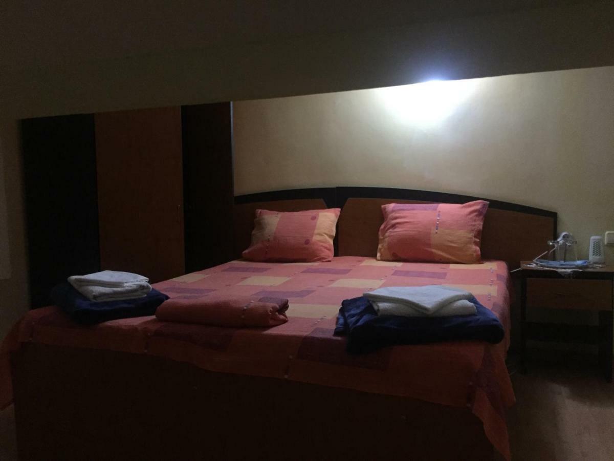 Hotel Casa Cleopatra Două Mai Extérieur photo