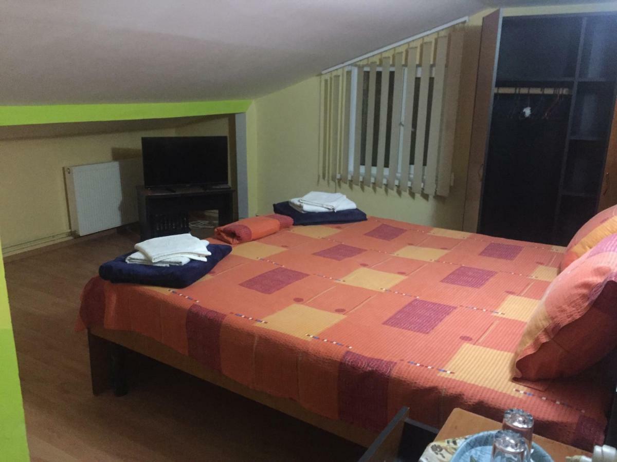 Hotel Casa Cleopatra Două Mai Extérieur photo